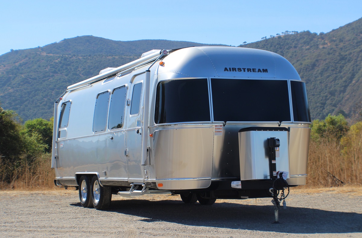 New 2025 AIRSTREAM INTERNATIONAL 28RBQ TRAVEL TRAILER in Chandler