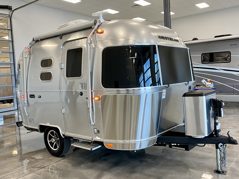 New 2024 AIRSTREAM CARAVEL 16RB TRAVEL TRAILER in Chandler 569705 We