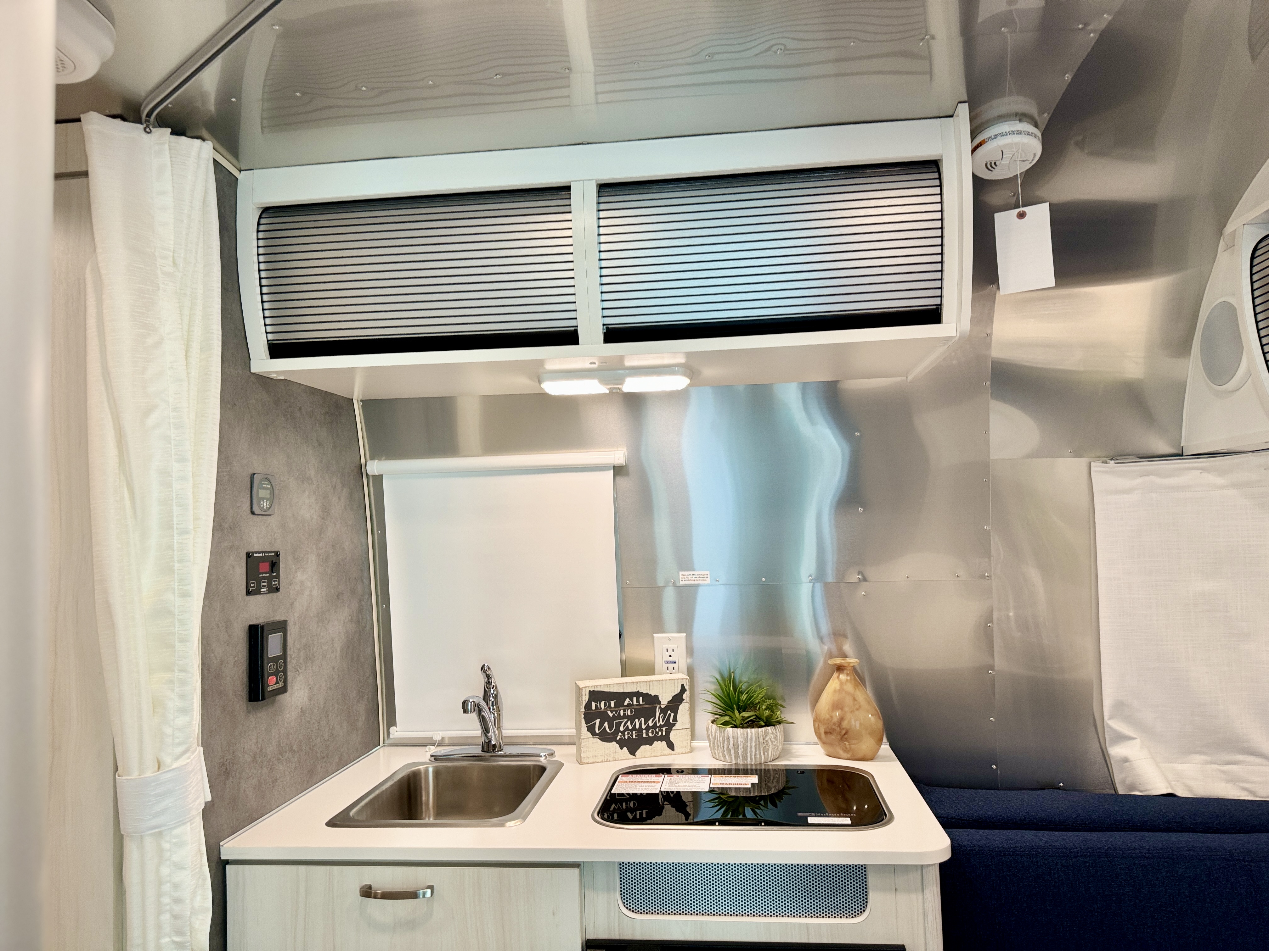 New 2024 AIRSTREAM BAMBI 16RB TRAVEL TRAILER in Chandler 570329 We