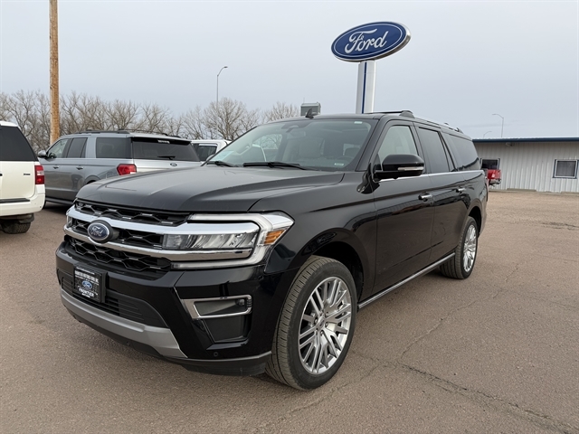 2024 Ford Expedition Limited's photo