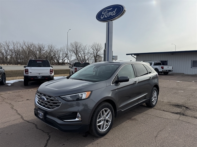 2022 Ford Edge SEL's photo