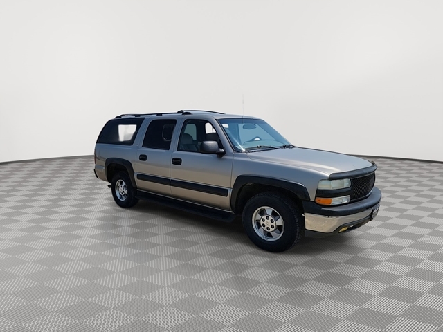 Used 2002 Chevrolet Suburban LS with VIN 3GNEC16Z02G280128 for sale in Winner, SD