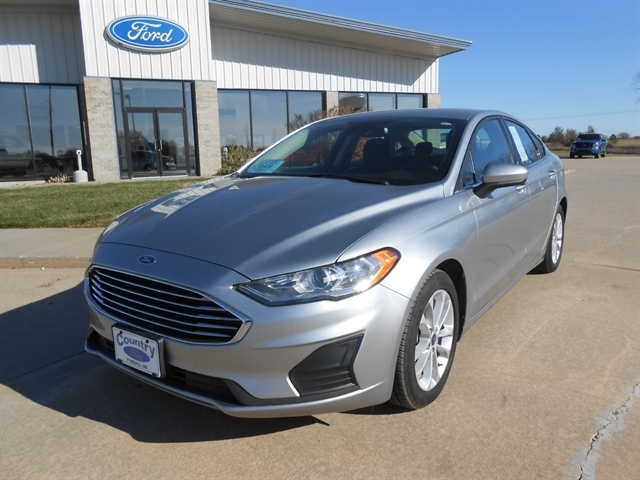 2020 Ford Fusion Hybrid SE's photo