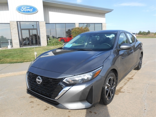 2024 Nissan Sentra SV's photo