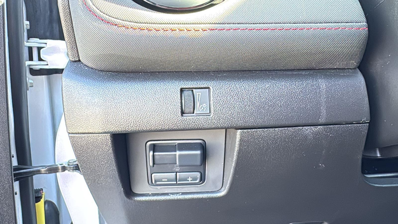 2024 Chevrolet Colorado Z71 photo 12