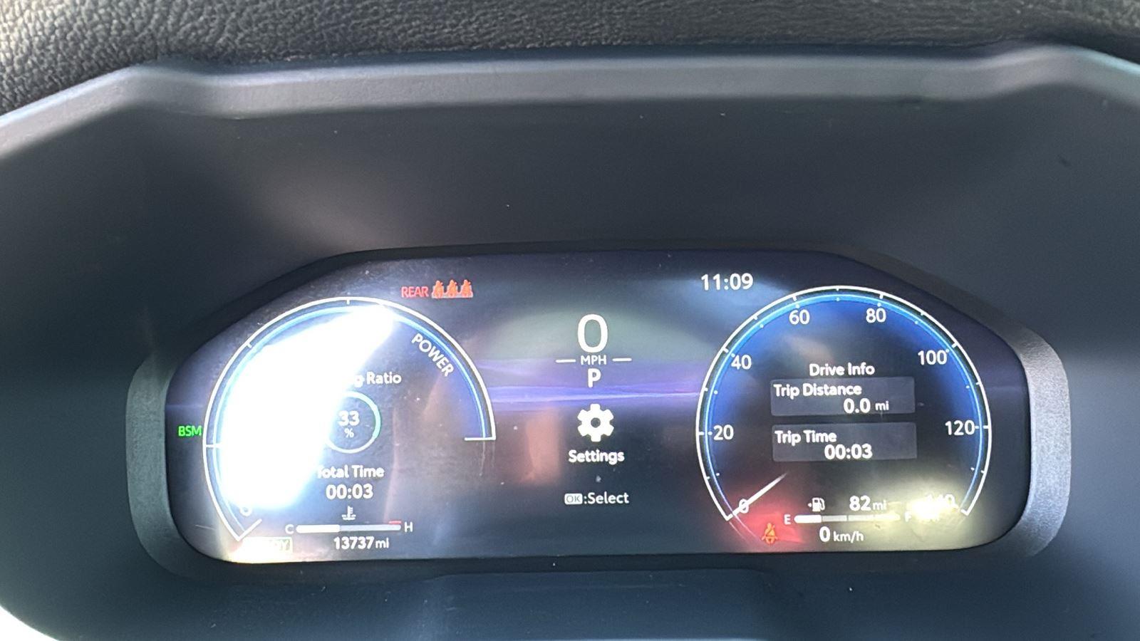 2024 Toyota RAV4 Hybrid XSE photo 13