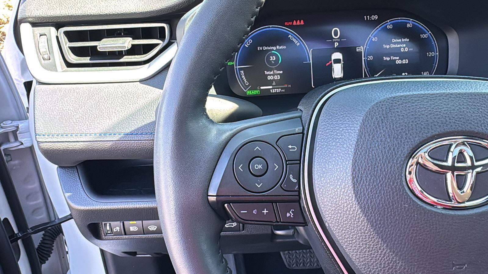 2024 Toyota RAV4 Hybrid XSE photo 16