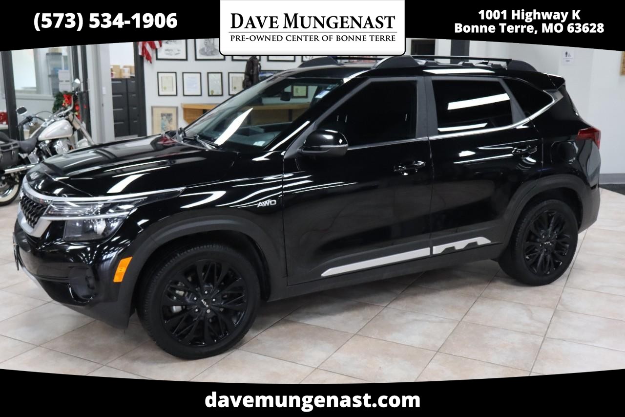 2022 Kia Seltos Nightfall's photo