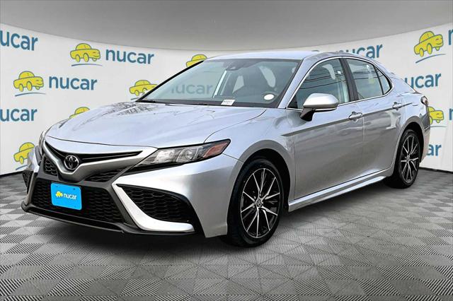 Certified 2022 Toyota Camry SE with VIN 4T1G11AK8NU706100 for sale in Norwood, MA