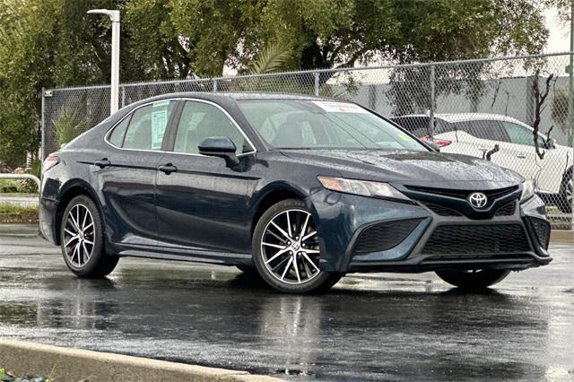 Certified 2021 Toyota Camry SE with VIN 4T1G11AK9MU550700 for sale in Oakland, CA