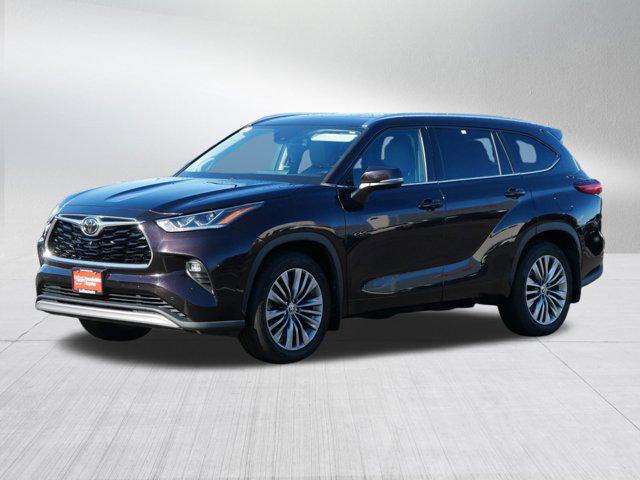 Certified 2020 Toyota Highlander Platinum with VIN 5TDFZRBH6LS051642 for sale in Brooklyn Center, Minnesota