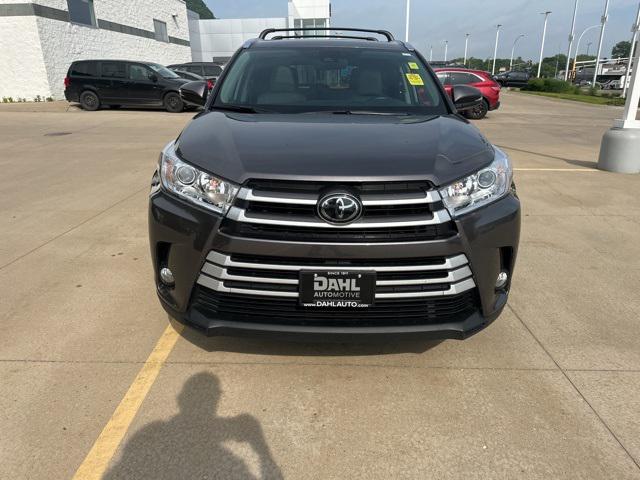 Certified 2019 Toyota Highlander XLE with VIN 5TDJZRFH4KS566996 for sale in Winona, Minnesota