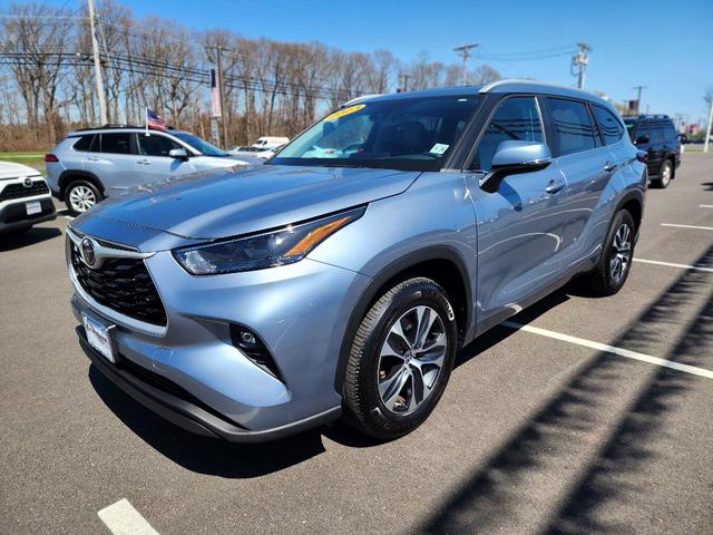 Certified 2023 Toyota Highlander XLE with VIN 5TDKDRAH2PS029805 for sale in Eatontown, NJ