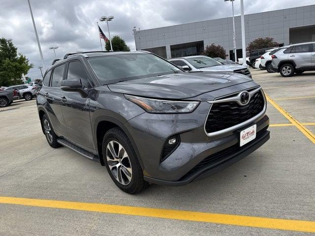 Certified 2023 Toyota Highlander XLE with VIN 5TDKDRAH7PS511427 for sale in San Antonio, TX