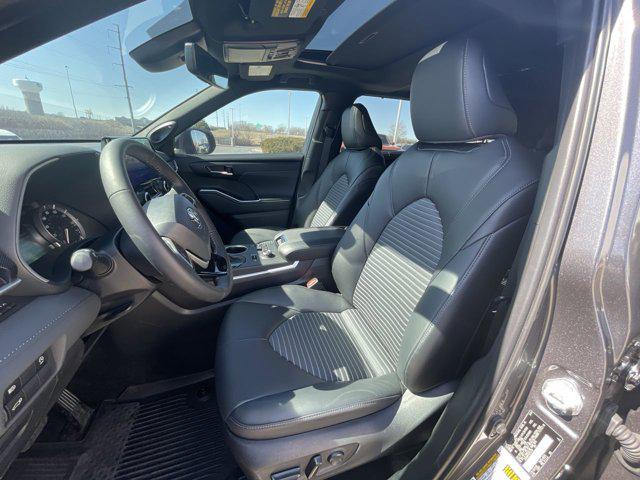 Certified 2024 Toyota Highlander XSE with VIN 5TDKDRBH1RS553139 for sale in Kansas City