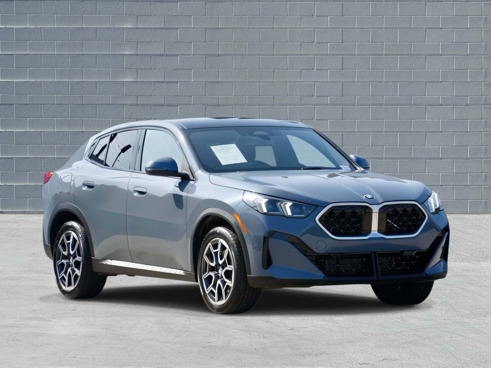 2025 BMW X2 28i's photo