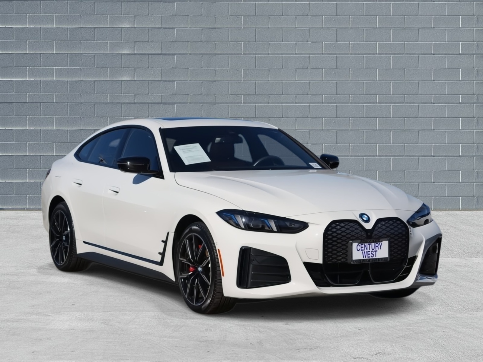 2025 BMW i4 40's photo