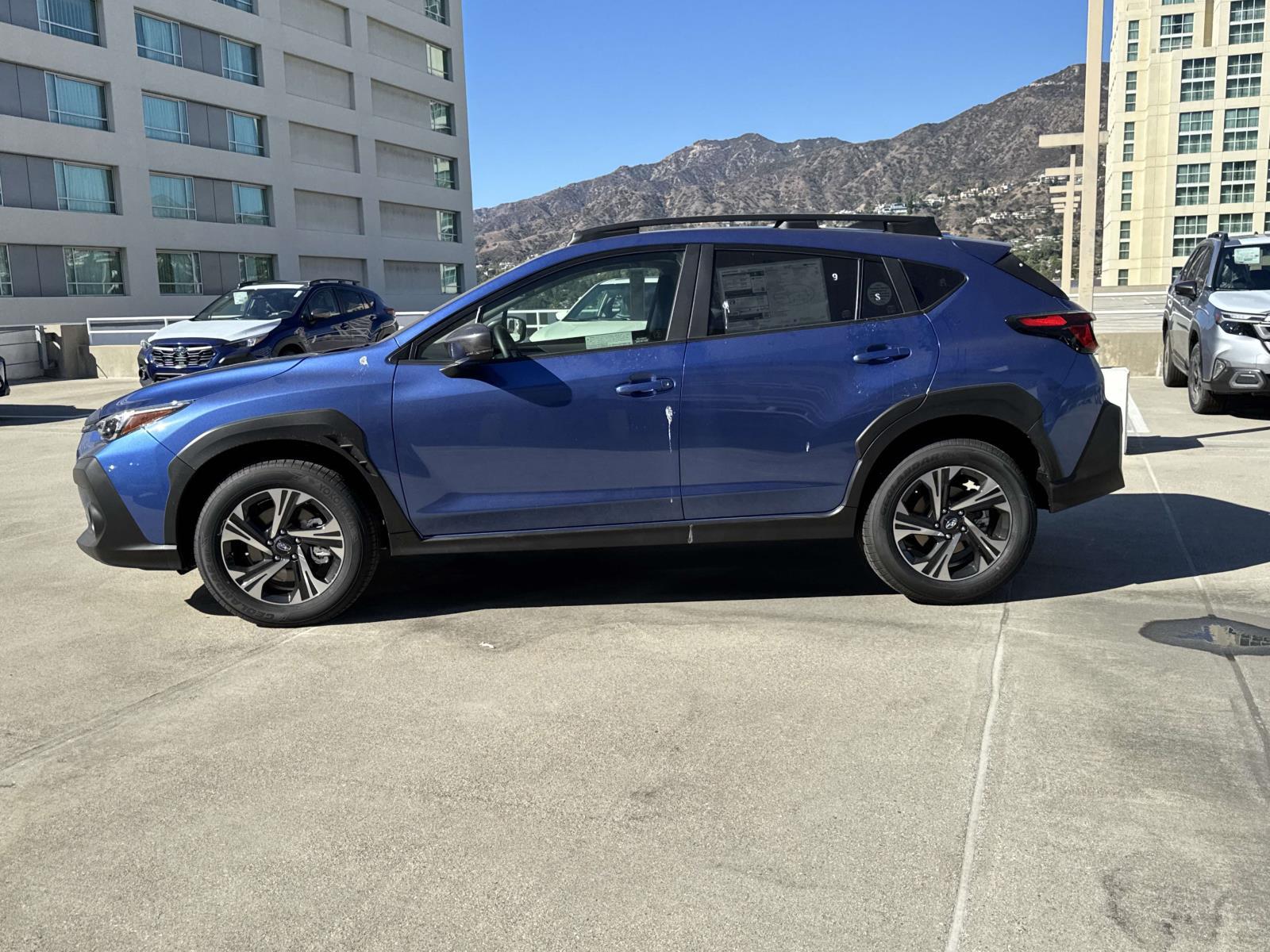 2025 Subaru Crosstrek Premium photo 2
