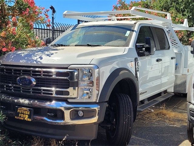 2025 Ford F-550 Super Duty Chassis Cab XL
