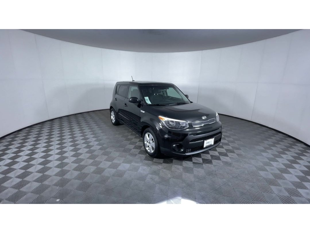 Used 2017 Kia Soul Base with VIN KNDJN2A27H7476914 for sale in Aurora, CO