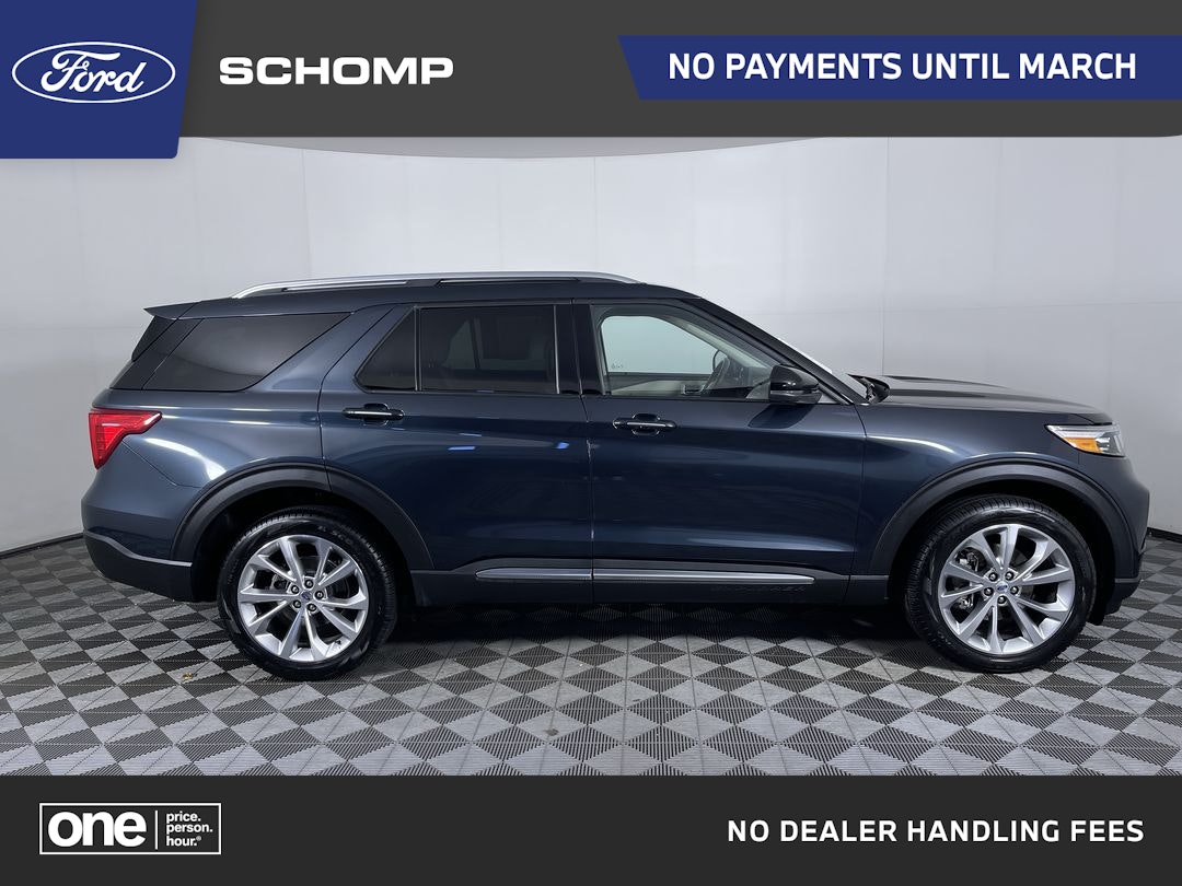 2023 Ford Explorer Platinum's photo