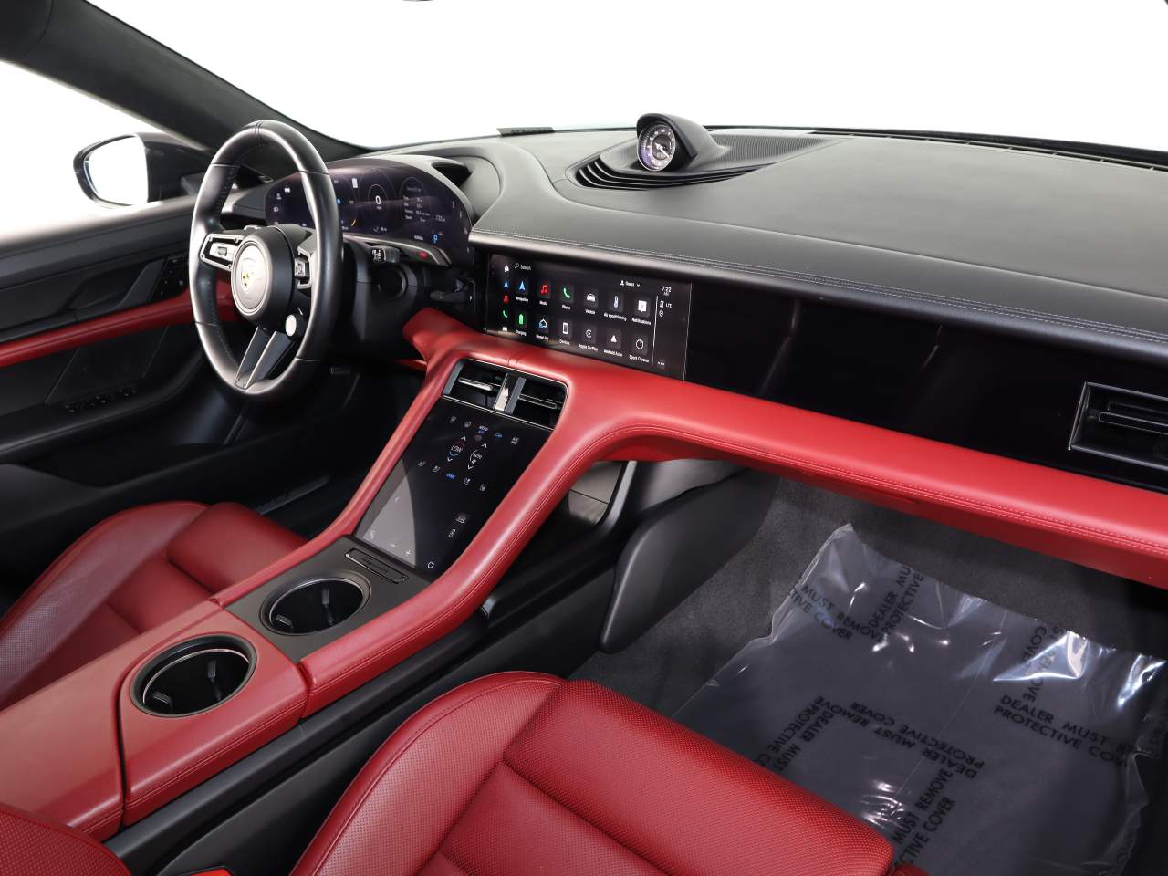 2020 Porsche Taycan Turbo photo 21