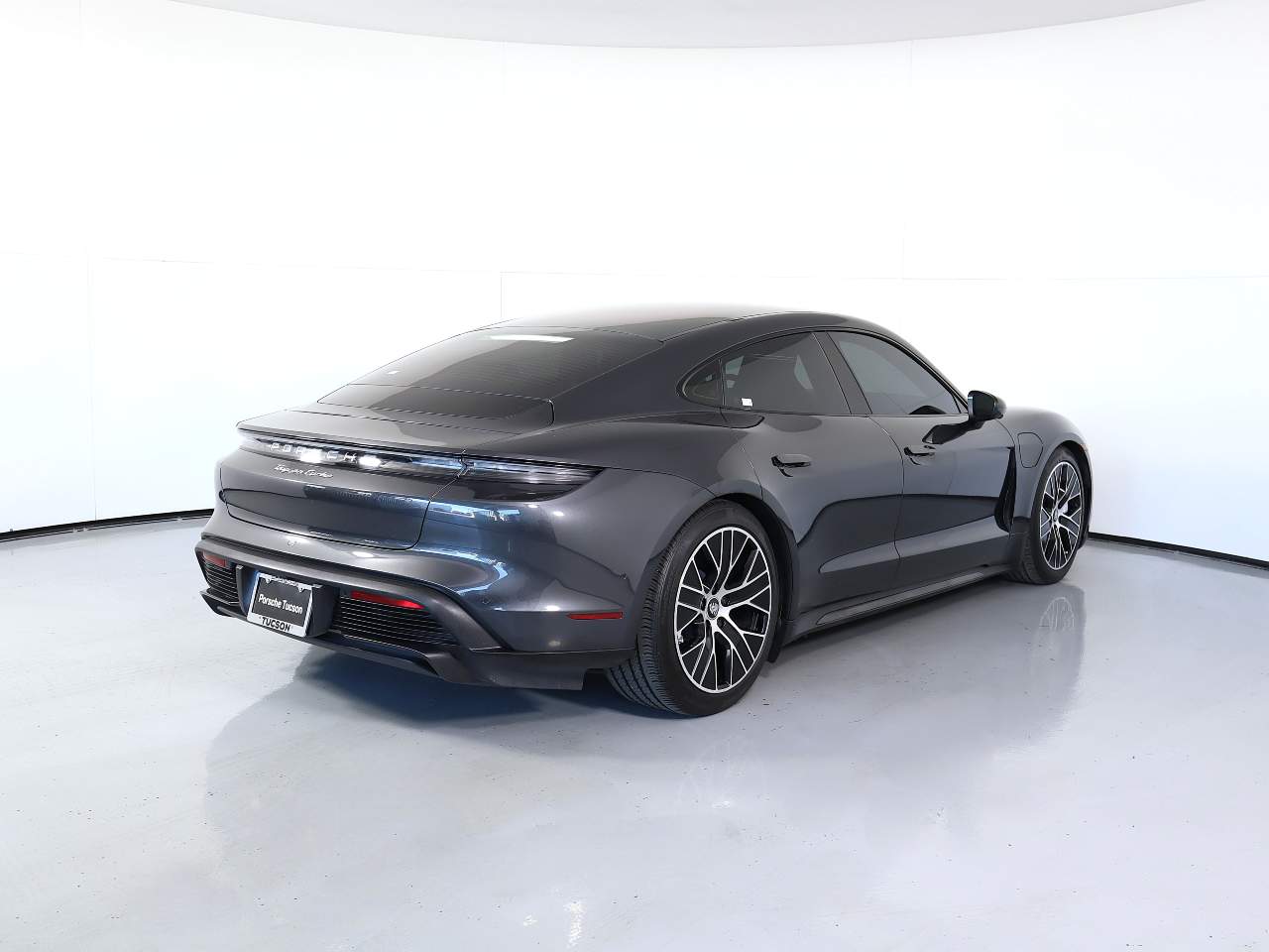 2020 Porsche Taycan Turbo photo 7