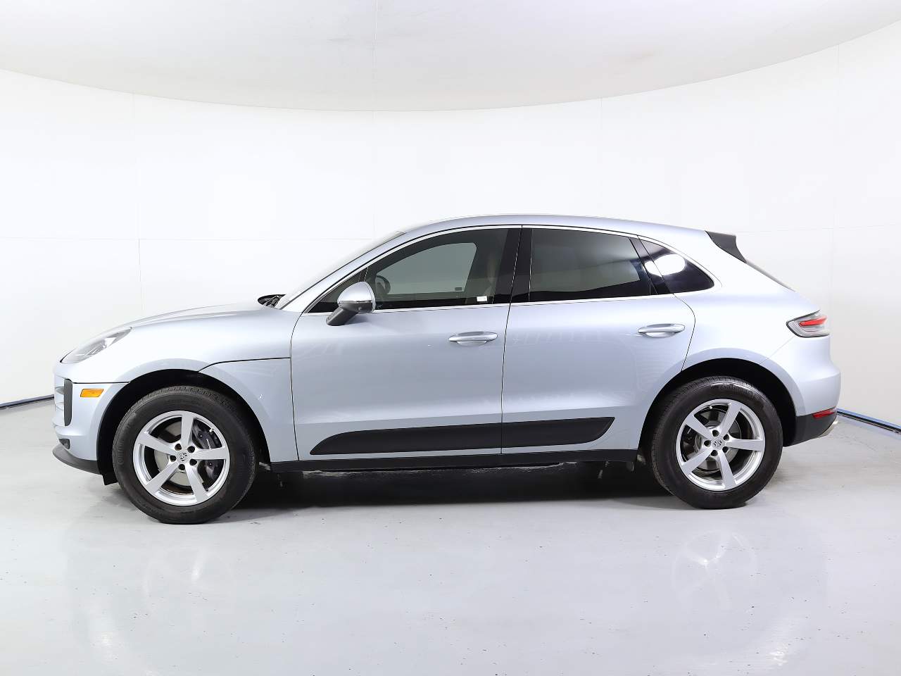 Used 2021 Porsche Macan Base with VIN WP1AA2A50MLB09990 for sale in Tucson, AZ