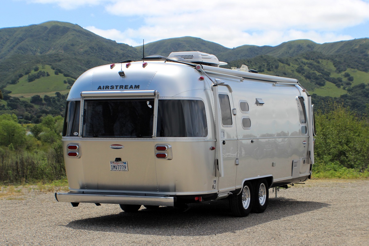 Pre-Owned 2017 AIRSTREAM SERENITY 25FBQ TRAVEL TRAILER in Chandler ...