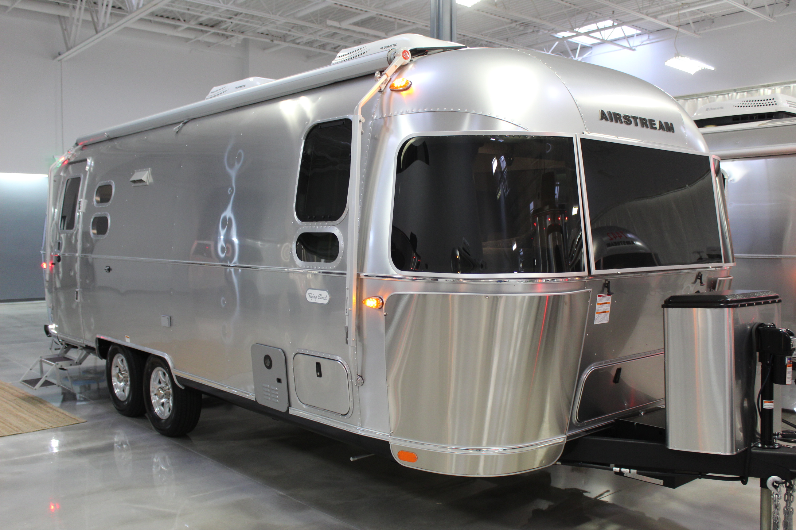 New 2023 AIRSTREAM FLYING CLOUD 25FB FLYING CLOUD 25FB TRAVEL TRAILER ...