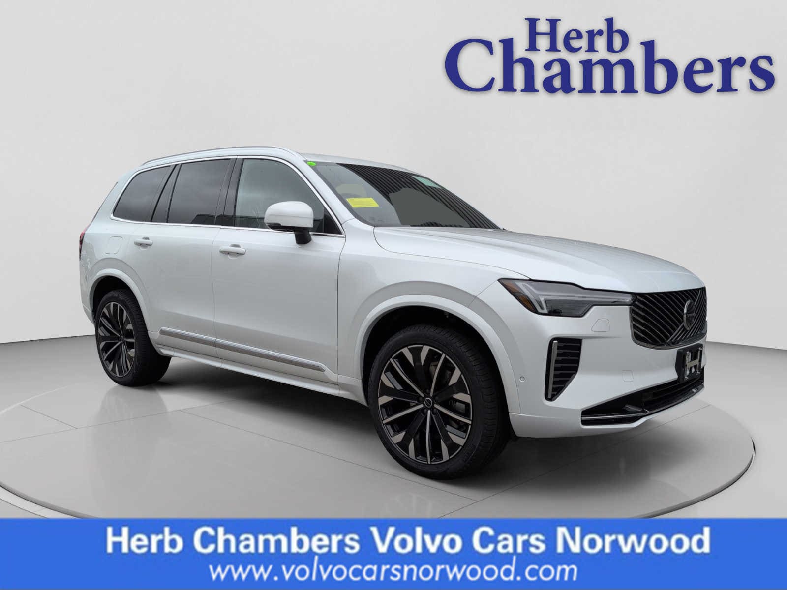 2026 Volvo XC90 Plus's photo