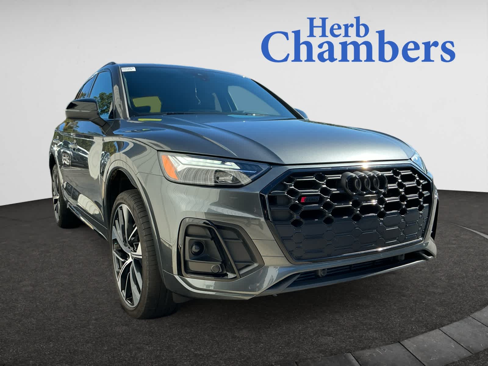 2024 Audi SQ5 Premium Plus's photo