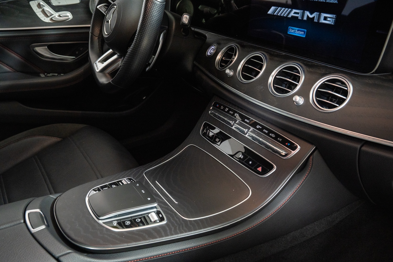 2022 Mercedes Benz E 53 AMG photo 32