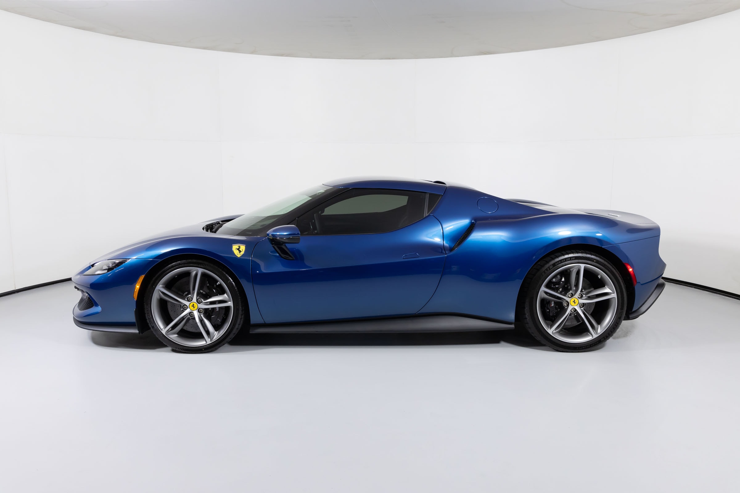 2023 Ferrari 296 GTB photo 3