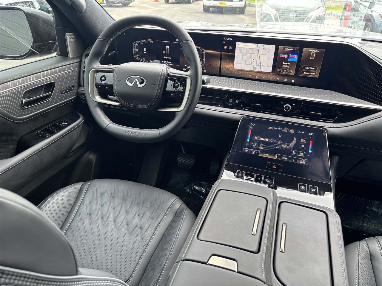 2025 Infiniti QX80 photo 9