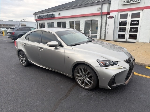 2018 Lexus IS Base's photo