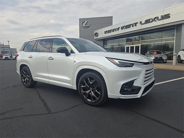 2026 Lexus TX Hybrid's photo