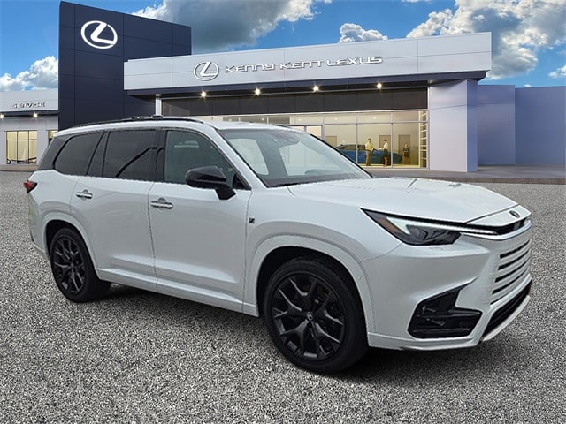 2026 Lexus TX Hybrid's photo