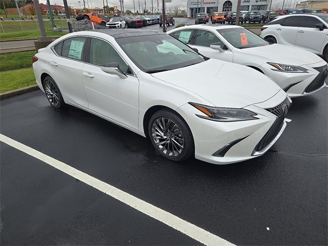 2025 Lexus ES 350 Ultra Luxury's photo