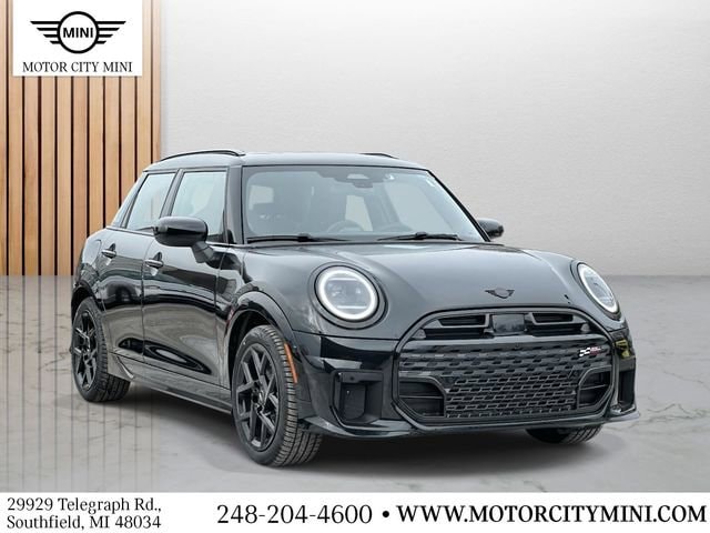 2026 MINI Hardtop S's photo