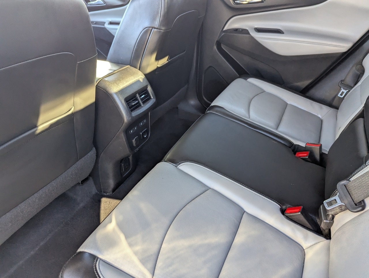 2018 Chevrolet Equinox Premier photo 4