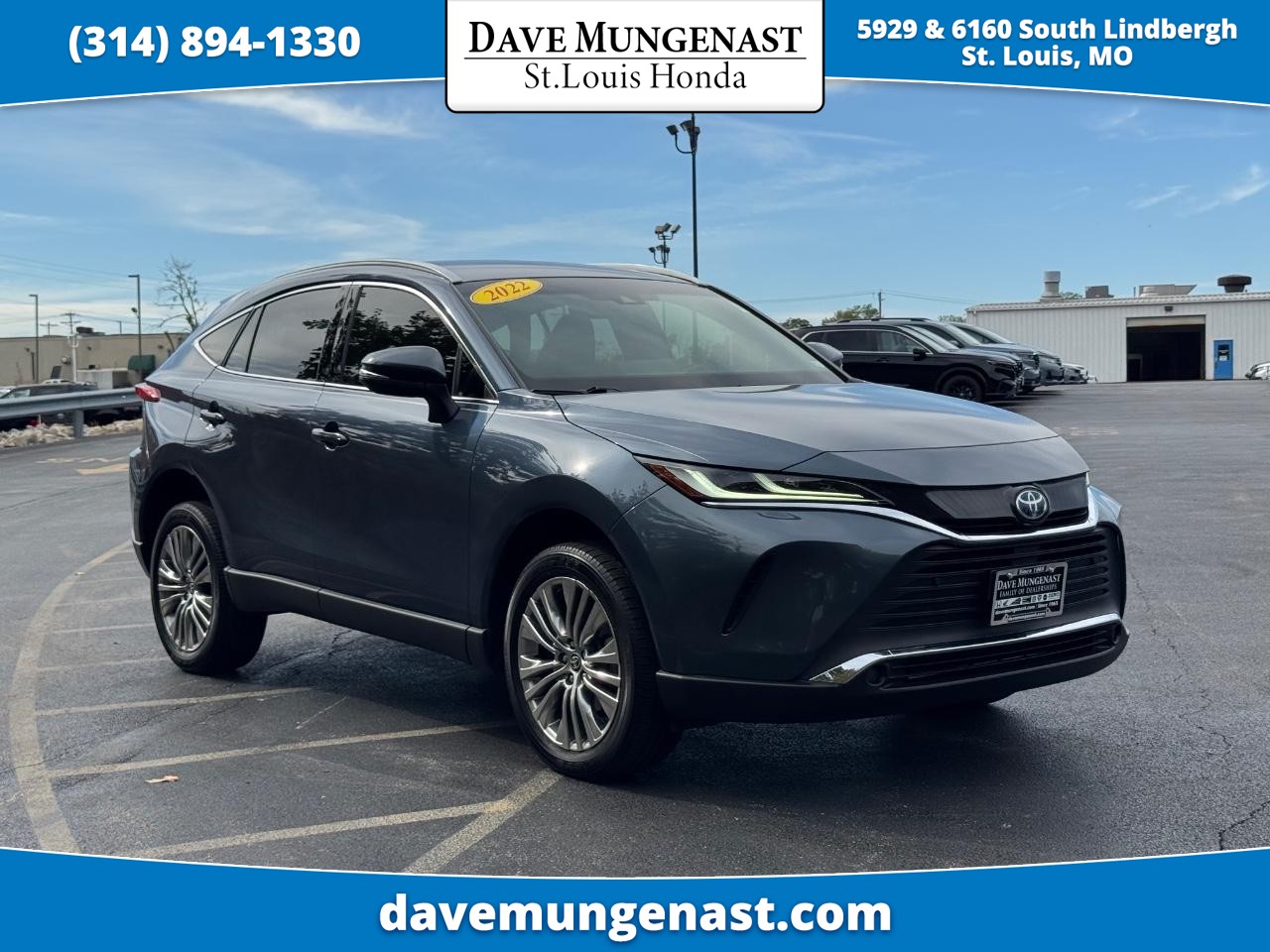 2022 Toyota Venza XLE's photo