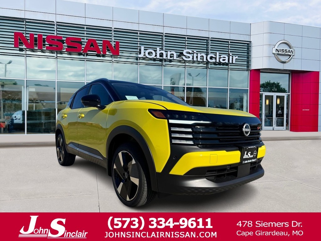 2025 Nissan Kicks SR's photo