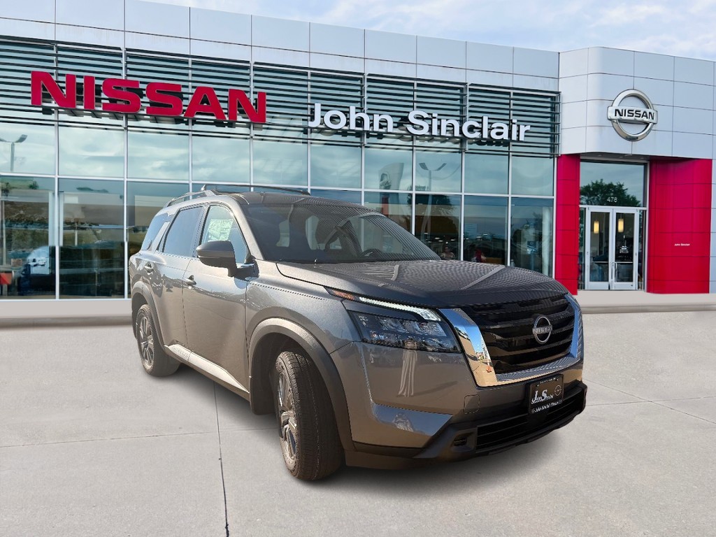 2025 Nissan Pathfinder SV's photo
