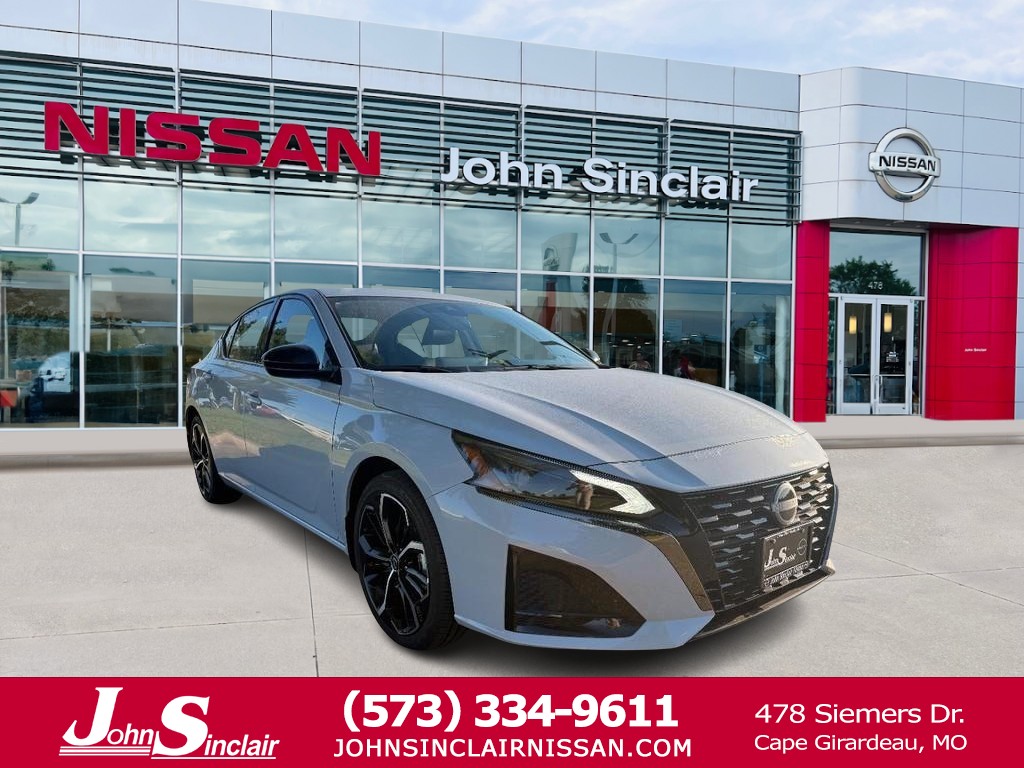 2025 Nissan Altima SR's photo