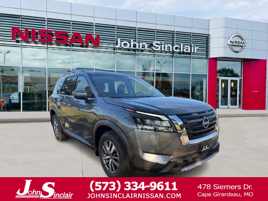 2025 Nissan Pathfinder SL's photo