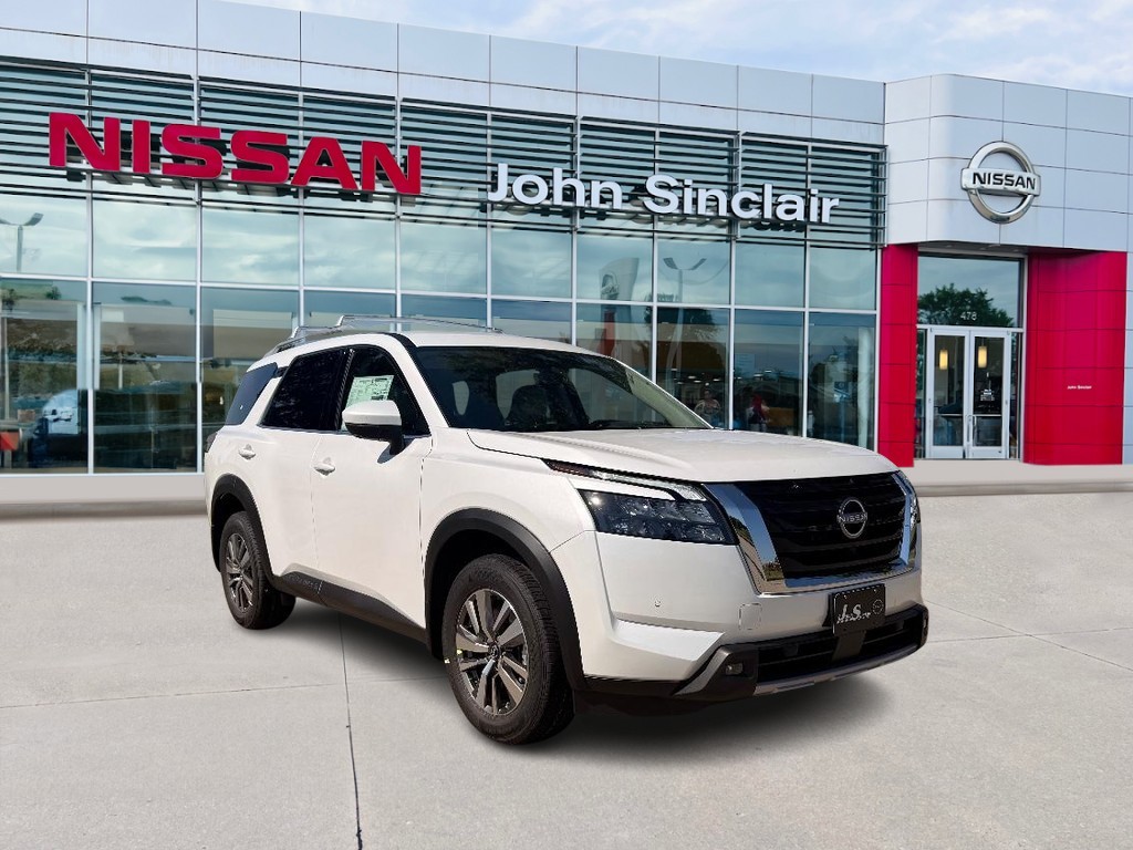 2025 Nissan Pathfinder SL's photo