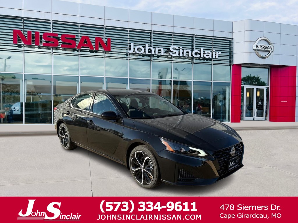 2025 Nissan Altima SR's photo