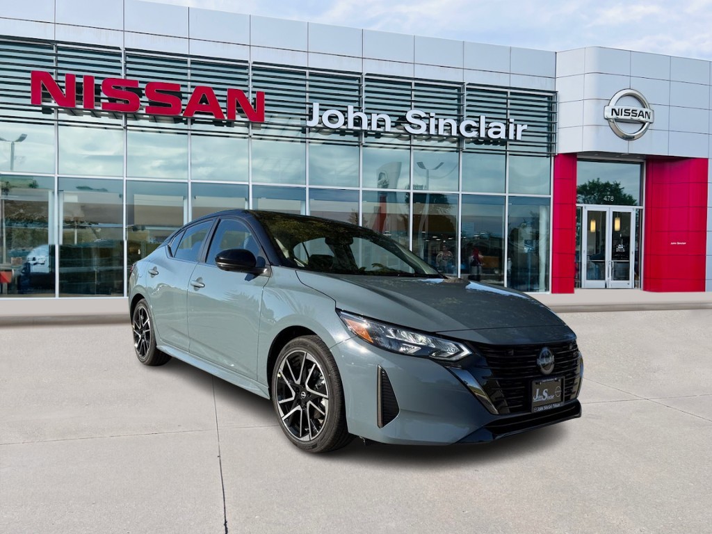 2025 Nissan Sentra SR's photo