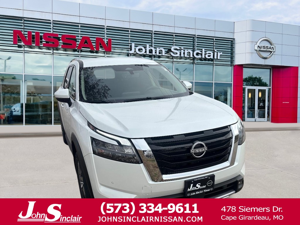 2025 Nissan Pathfinder SL's photo